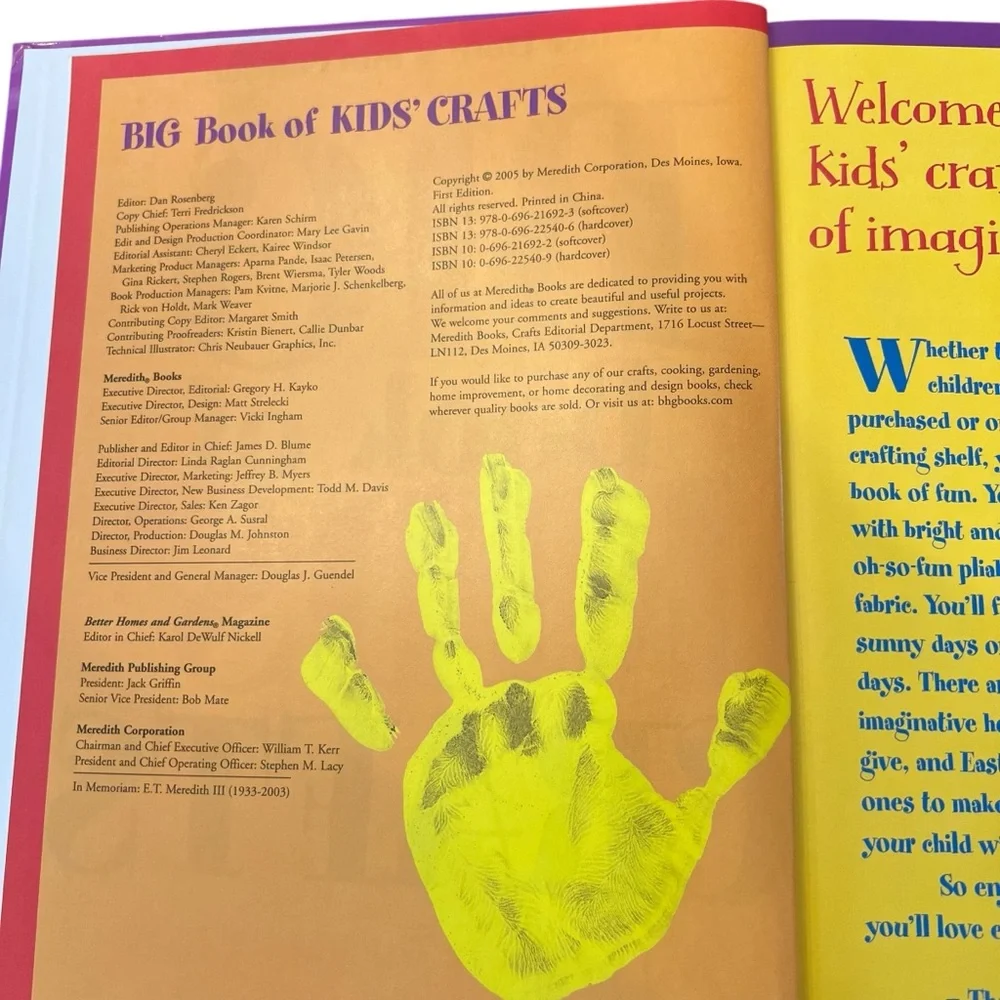 Big Book of‎ Kids Crafts: 301 Projects for Kids 4 to 12 Hardcover Homeschool Fun